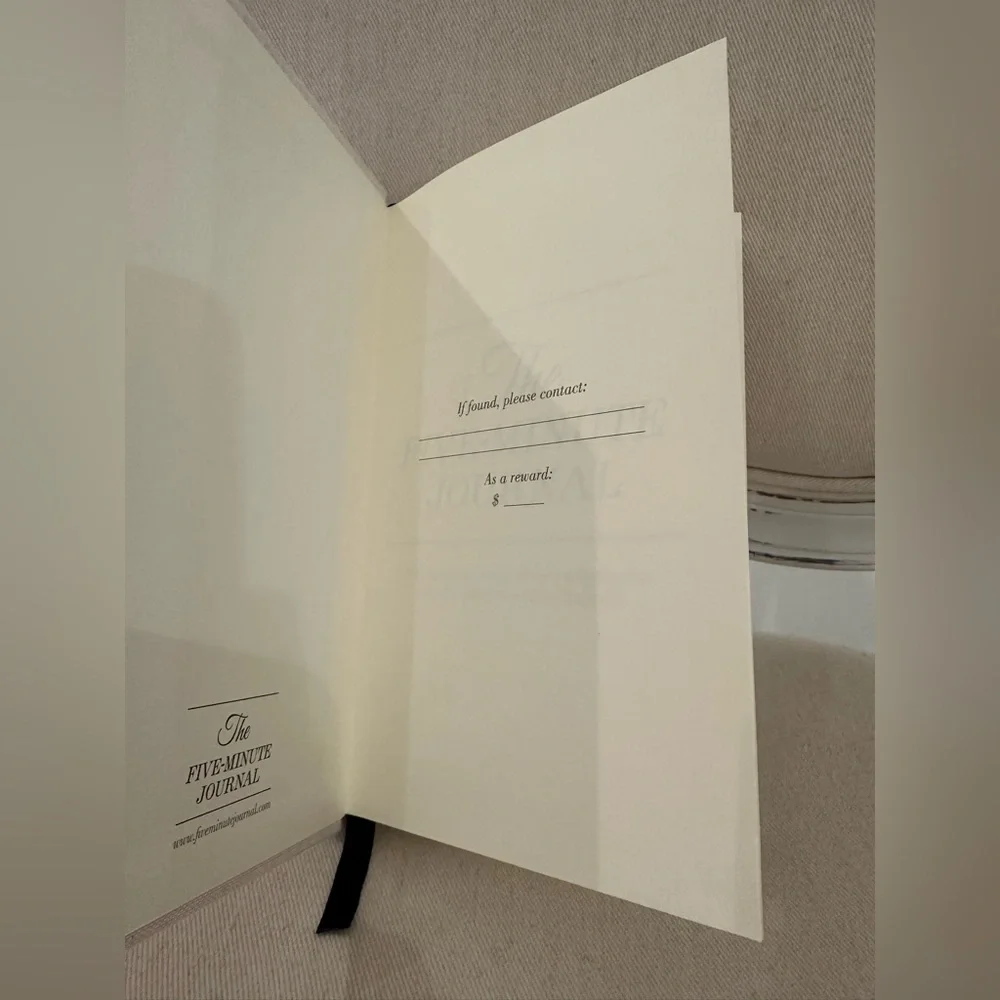 NWT The Five-Minute Journal Book in Ivory Intelligent Change from Revolve - Picture 4 of 14